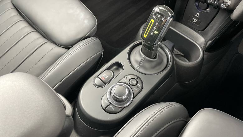 MINI Hatchback 135kW Cooper S Level 3 33kWh 3dr Auto Electric Hatchback